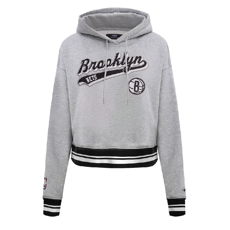 NBA BROOKLYN NETS SCRIPT TAIL WOMEN'S RIB FLC CROPPED PO HOODIE (HEATHER GRAY/BLACK)