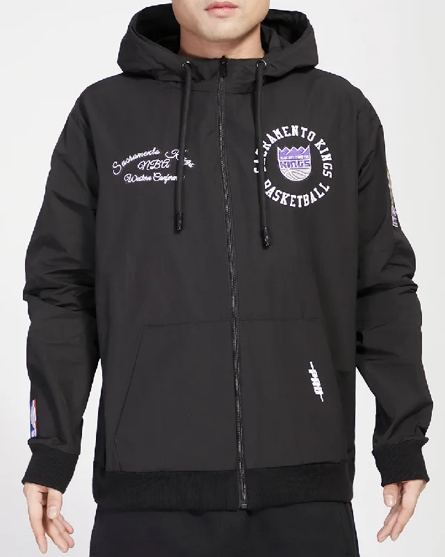 NBA SACRAMENTO KINGS HYBRID MEN'S WOVEN FZ PO HOODIE (BLACK)