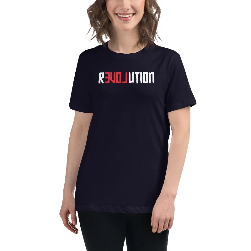 There is Love in Revolution - Women's T-Shirt